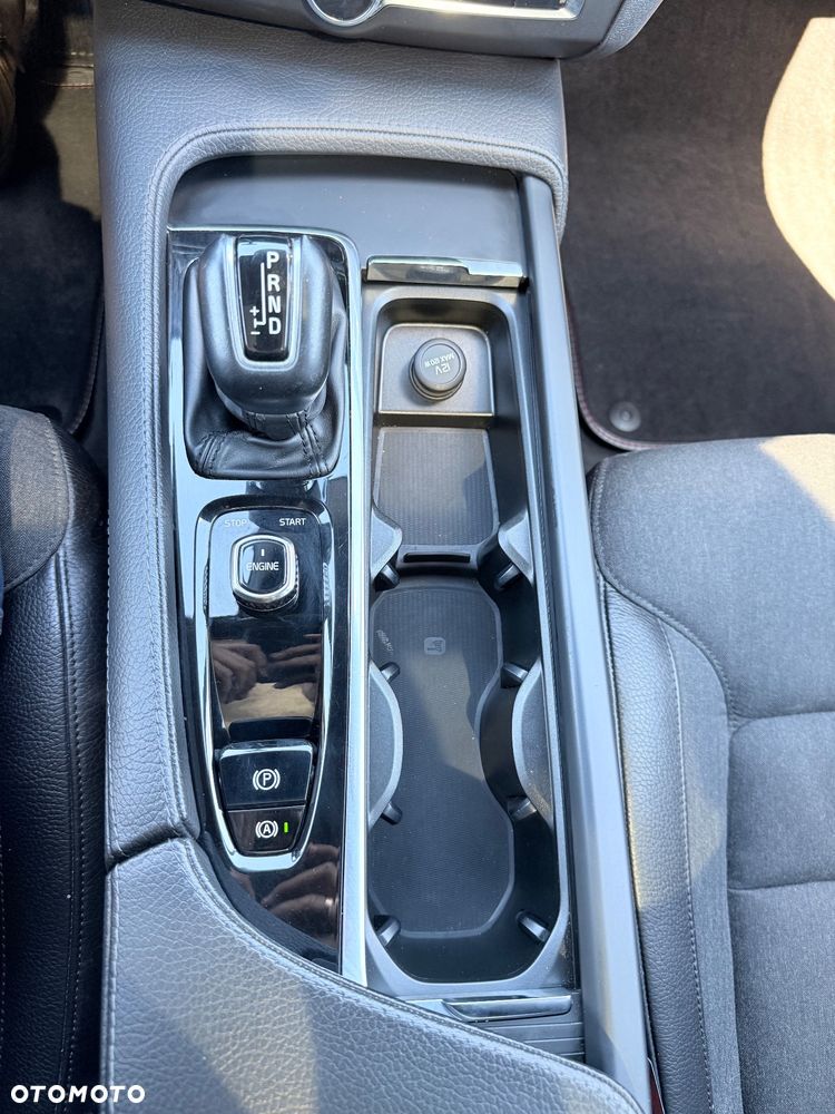Volvo V90 D4 Momentum - 17