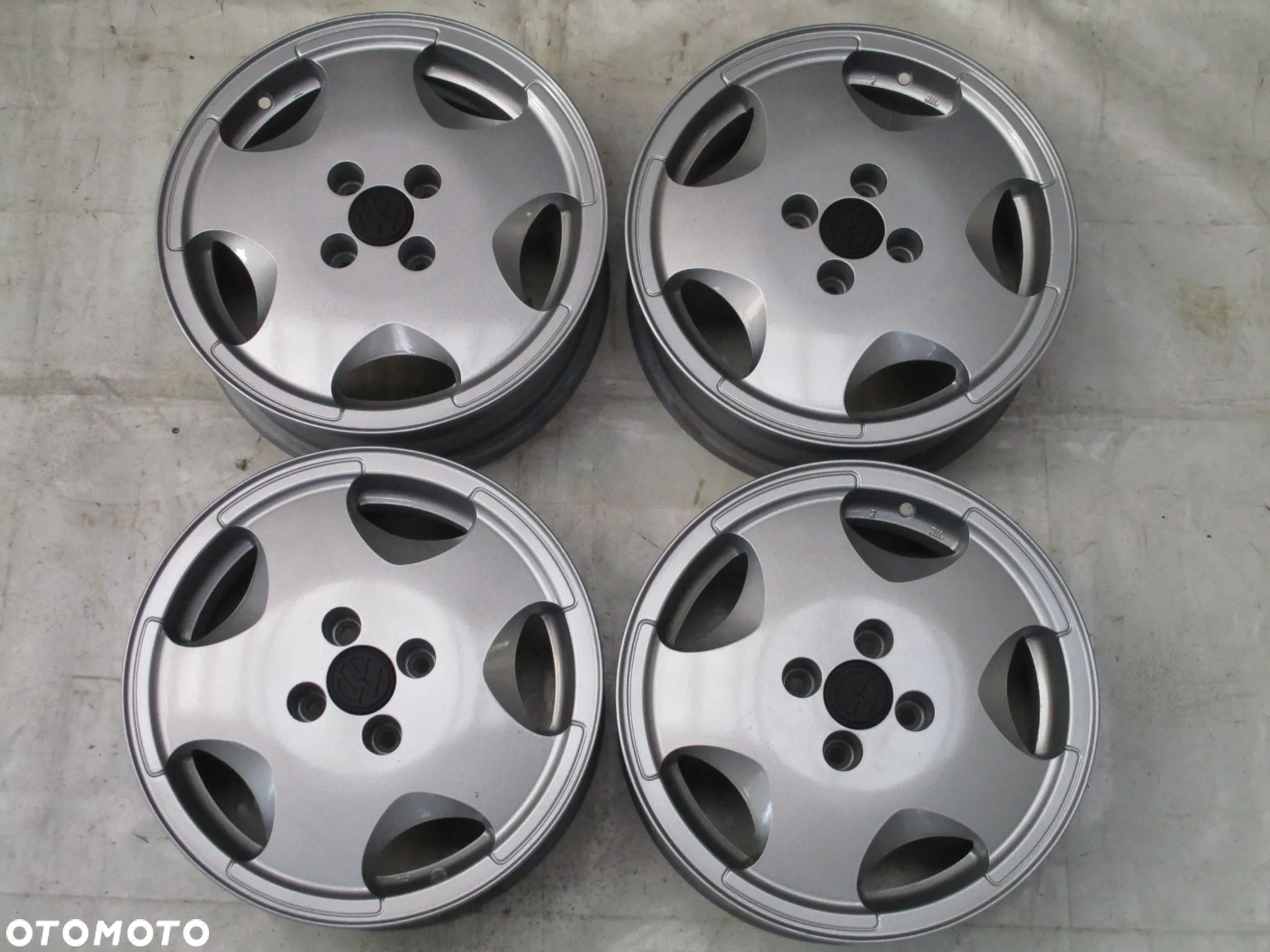 FELGI ALUMINIOWE 15 KLASYK VW GOLF I GOLF II JETTA PASSAT ET35 - 1