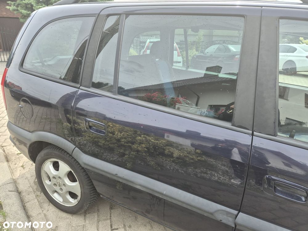 Opel Zafira 1.8 16V Comfort - 14
