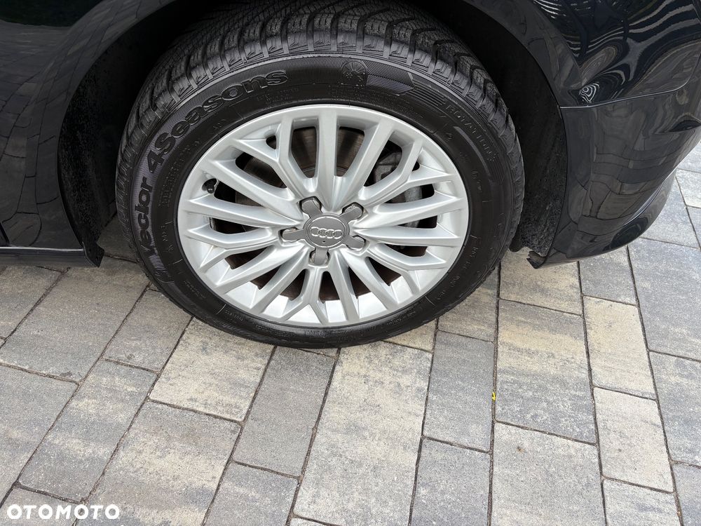 Audi A3 Sportback 1.4 TFSI Ambiente - 24