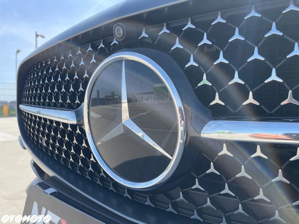 Mercedes-Benz CLS 300 d 4Matic 9G-TRONIC AMG Line - 17