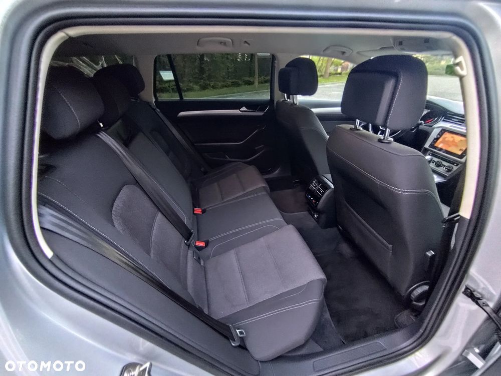 Volkswagen Passat 2.0 TDI (BlueMotion Technology) DSG Comfortline - 36