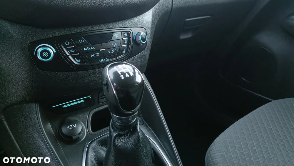 Ford Tourneo Courier 1.5 TDCi Ambiente - 17