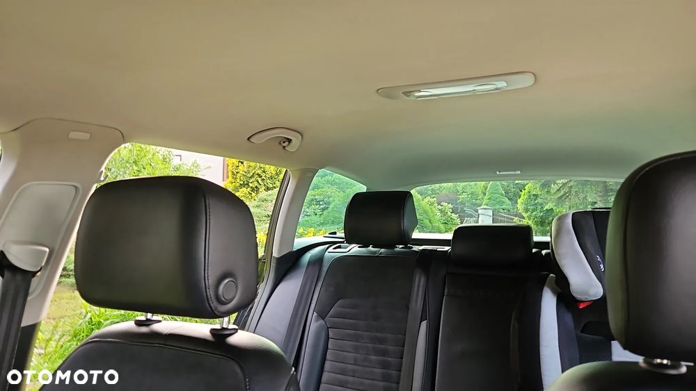 Volkswagen Passat 2.0 Blue TDI SCR Highline - 14