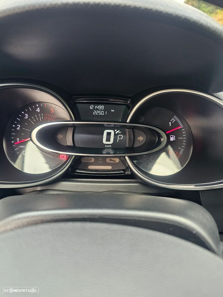 Renault Clio Sport Tourer 1.5 dCi GT Line EDC - 15