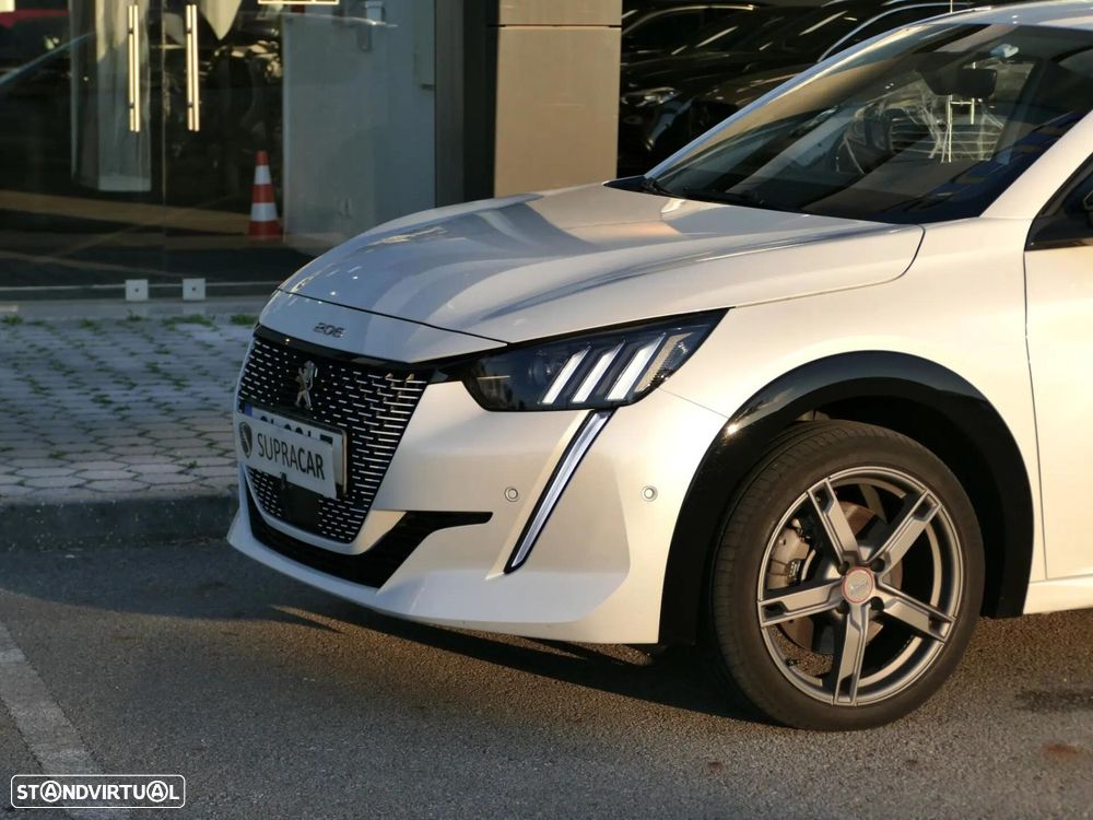 Peugeot E-208 2022 photo 3