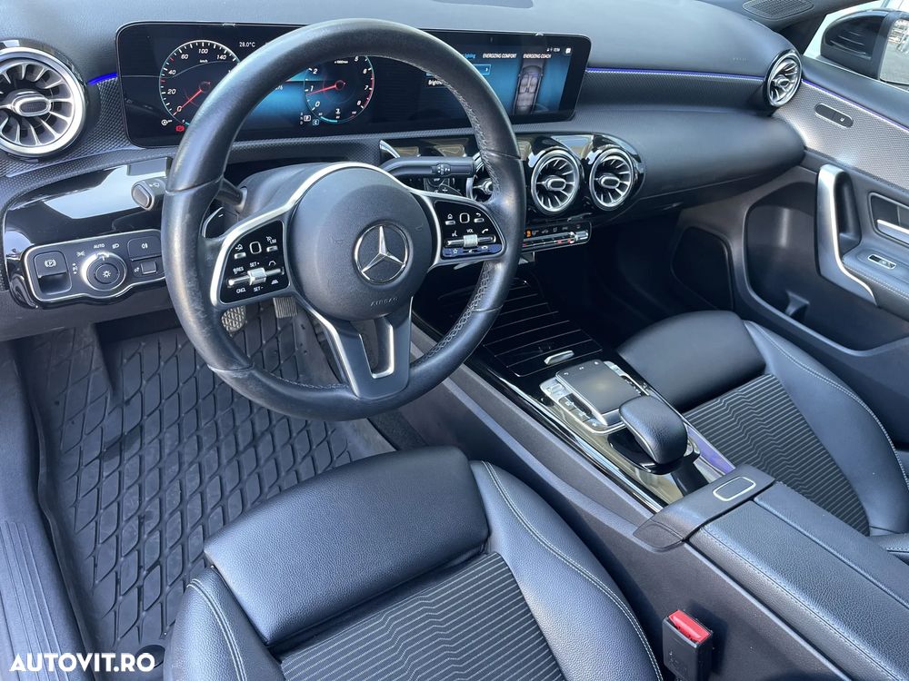 Mercedes-Benz A 200 Sedan 7G-DCT Progressive - 10