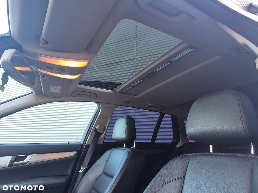 Mercedes-Benz Klasa C 350 CDI DPF (BlueEFFICIENCY) 7G-TRONIC Avantgarde - 29