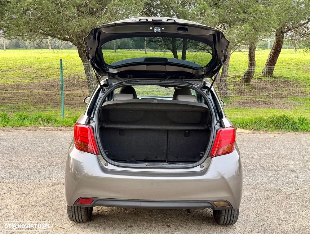 Toyota Yaris 1.5 HSD Square Collec.Bronze - 14