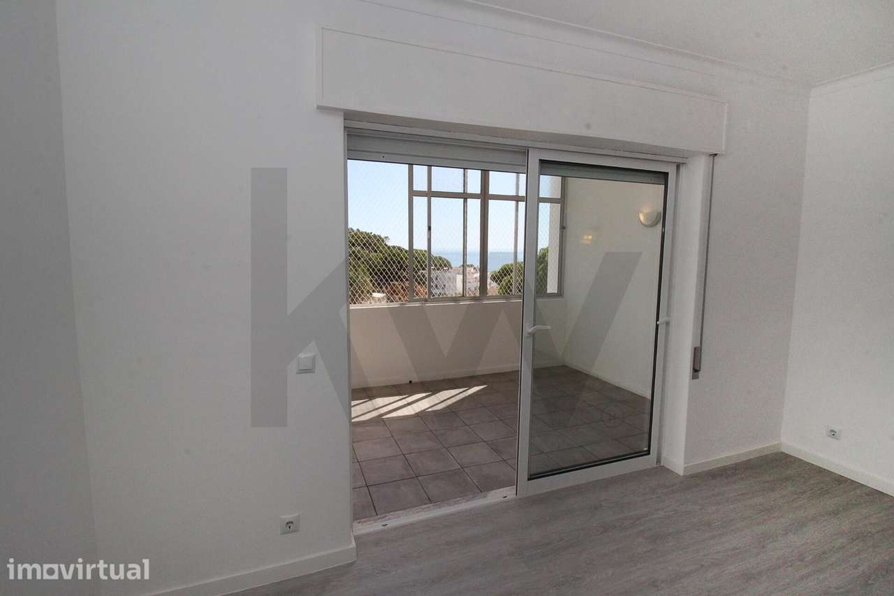 T2 Totalmente Renovado a 300 metros da Praia dos Olhos de Água - Grande imagem: 3/15
