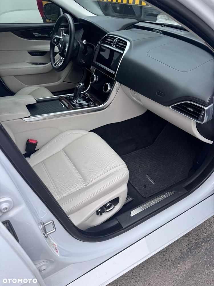 Jaguar X-Type - 13
