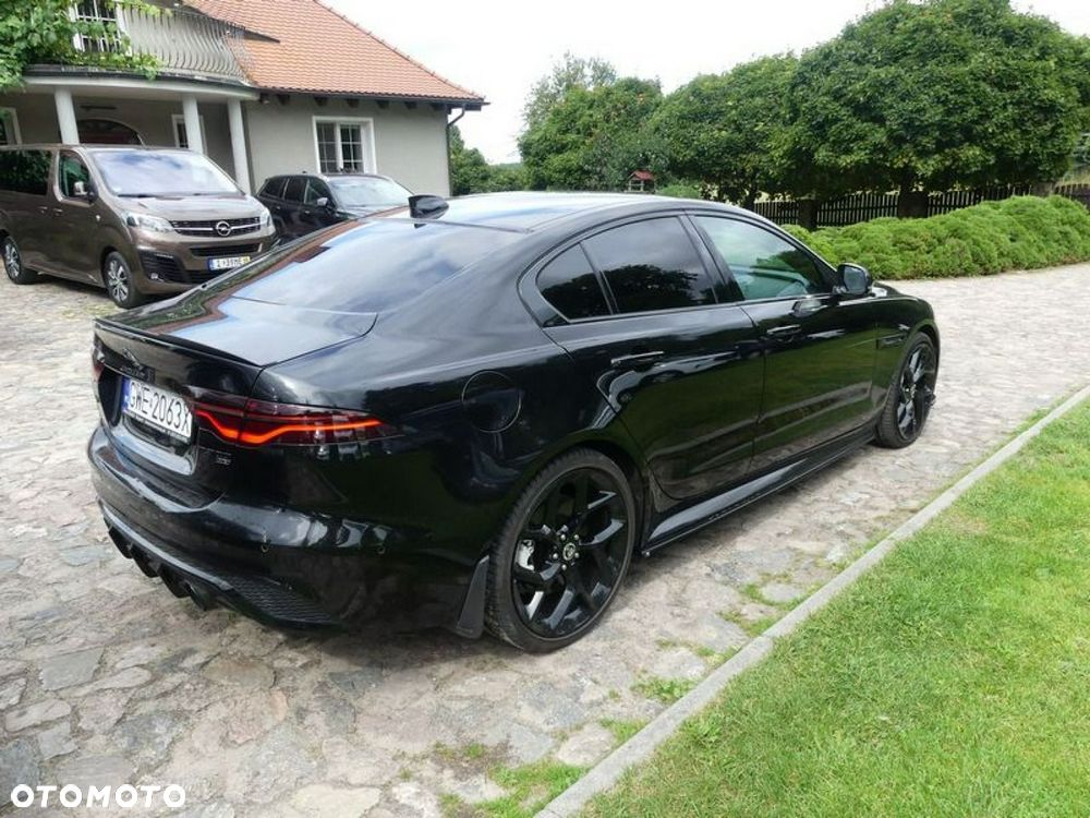 Jaguar XE 2.0 T AWD R-Sport - 23