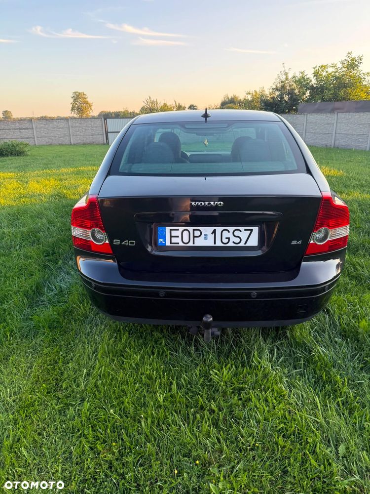 Volvo S40 2.4 - 6