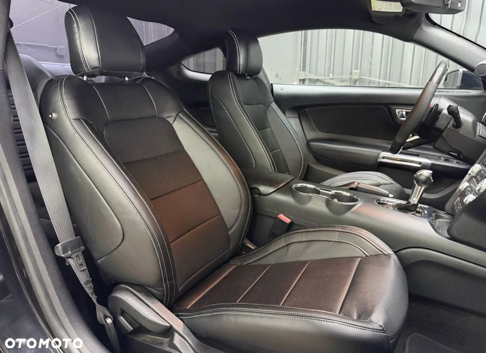 Ford Mustang - 14