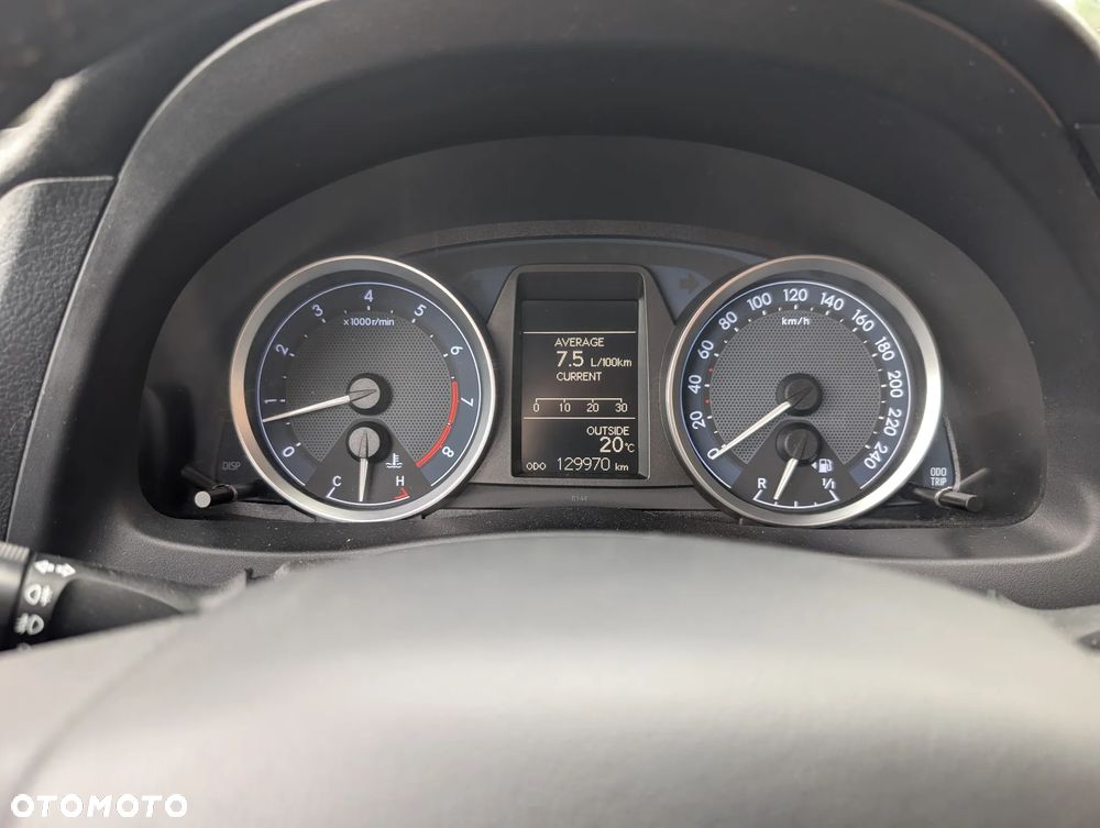 Toyota Auris - 14