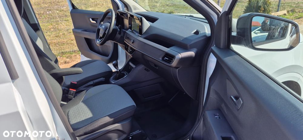Ford COURIER - 16