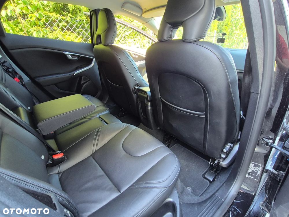 Volvo V40 D2 Inscription - 12