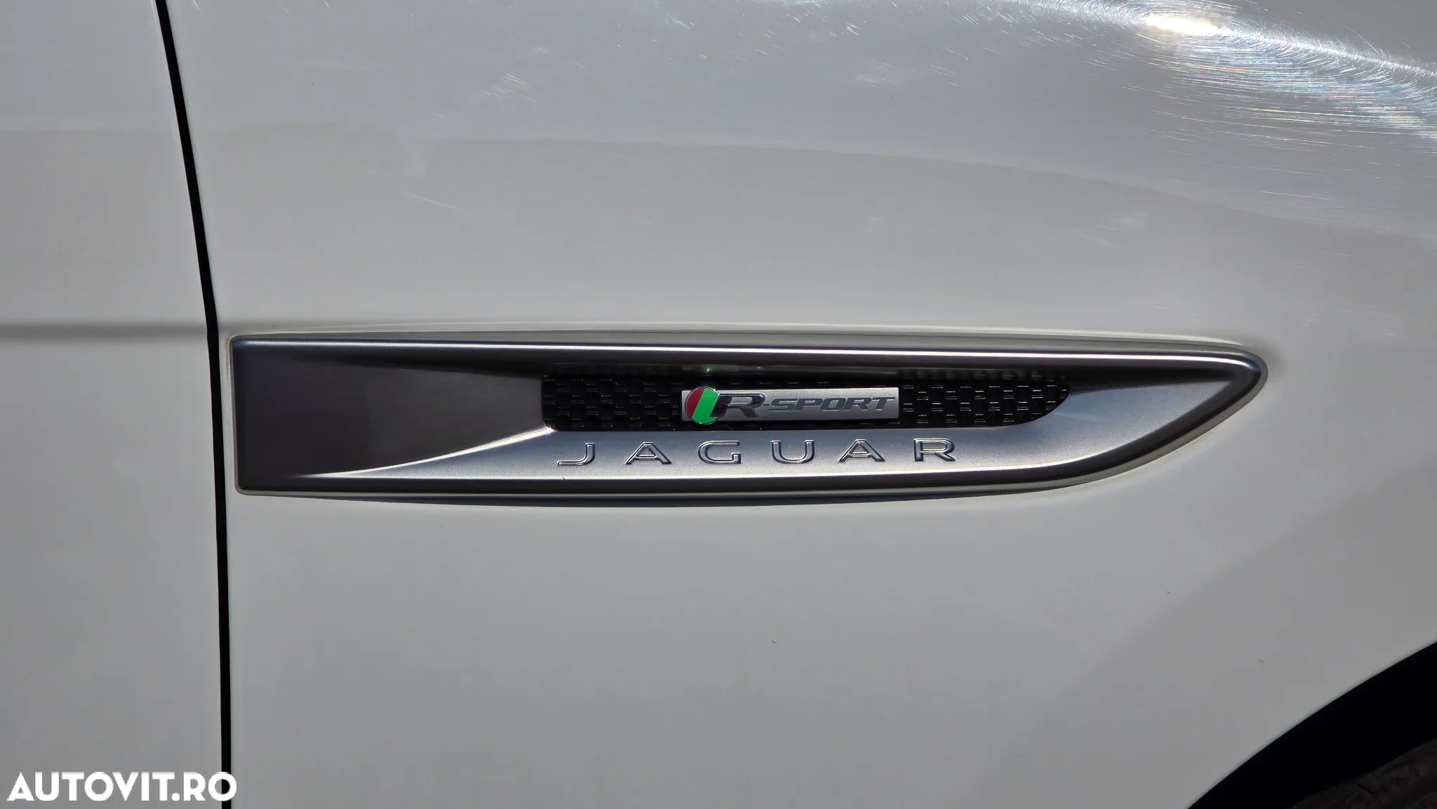 Jaguar F-Pace 30d AWD R-Sport - 7