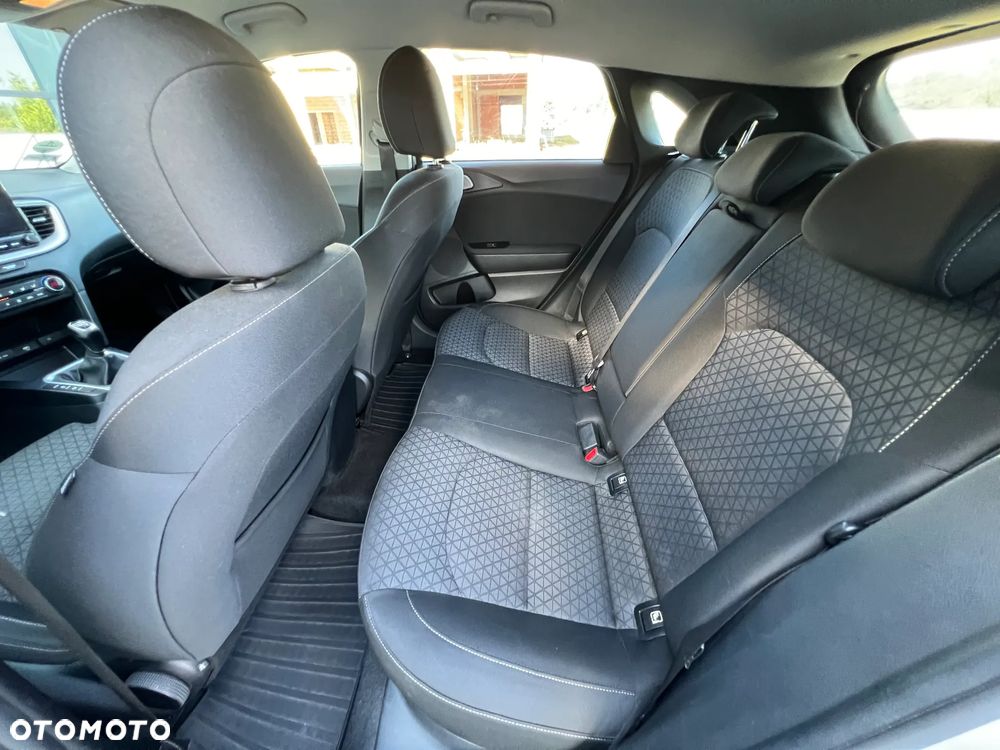 Kia Ceed 1.4 T-GDI L Business Line - 15
