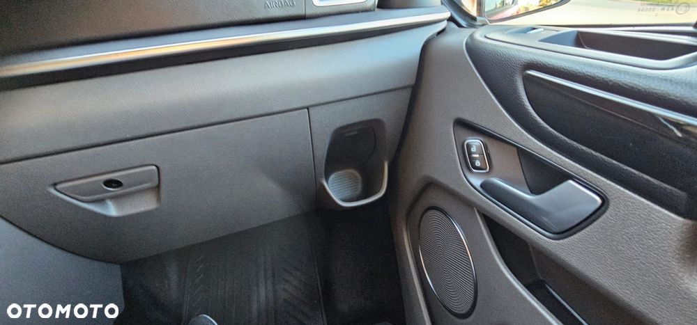 Ford Tourneo Custom - 5