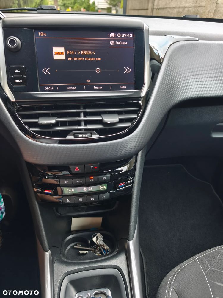 Peugeot 2008 - 13