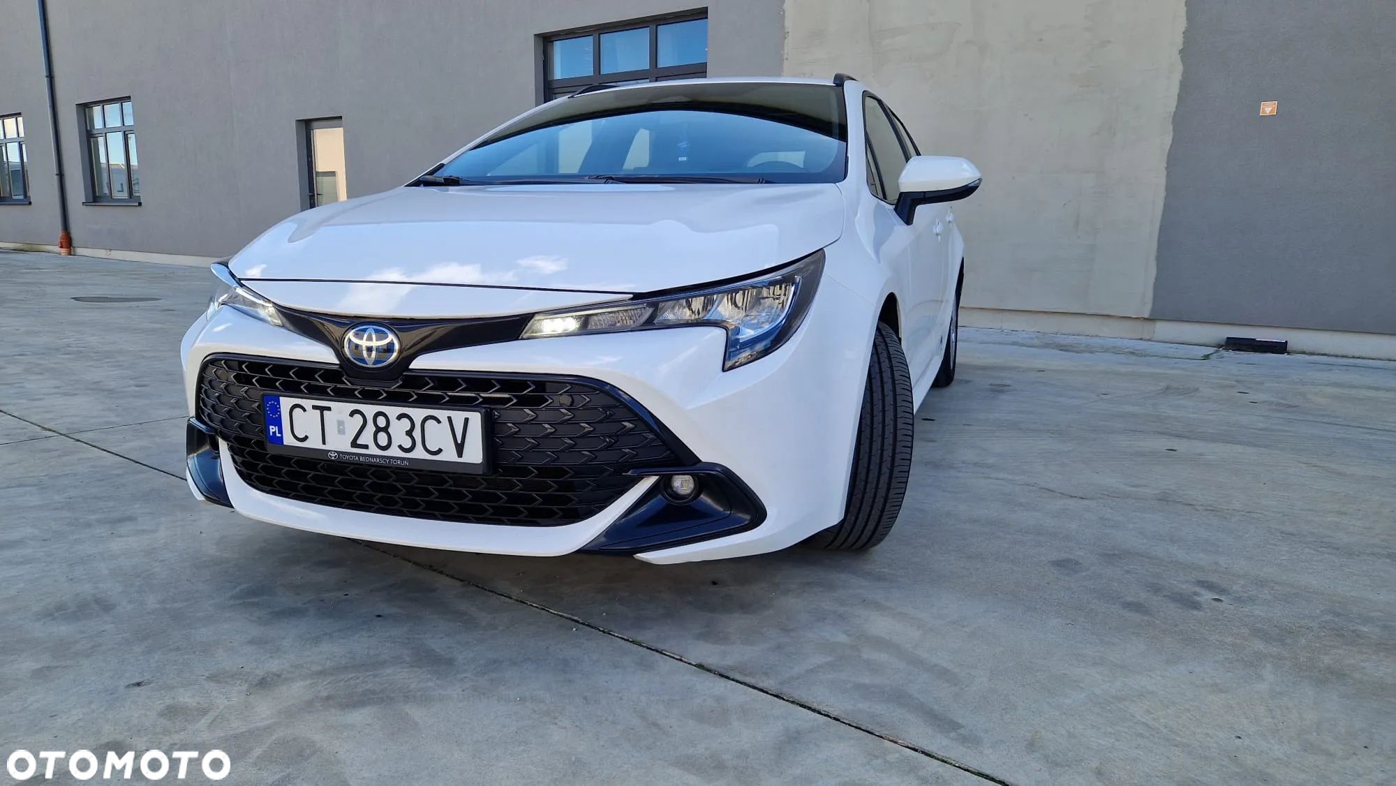 Toyota Corolla 1.8 Hybrid Comfort - 1