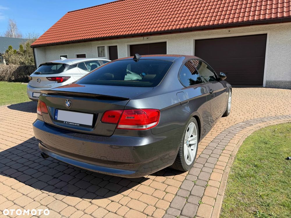 BMW Seria 3 320i - 7