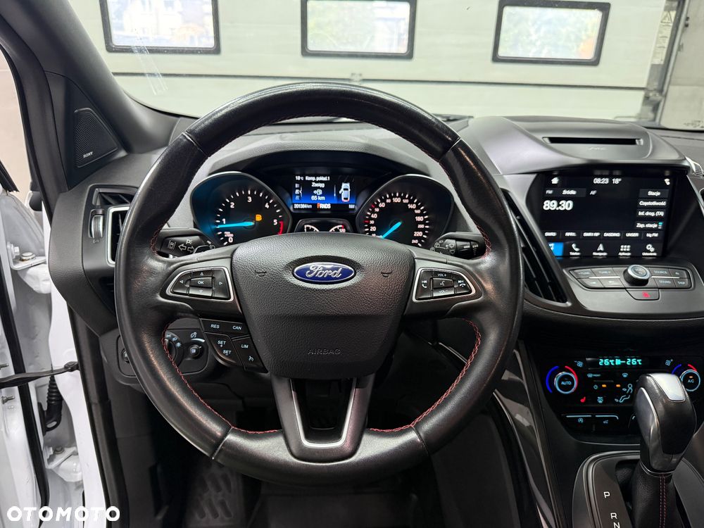 Ford Kuga 2.0 TDCi 4x4 ST-Line - 23