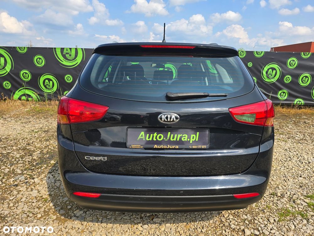 Kia Ceed - 9