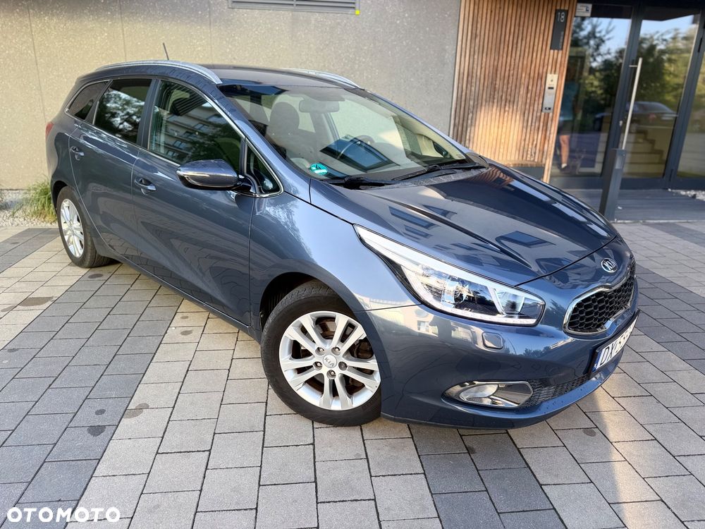 Kia Ceed - 21