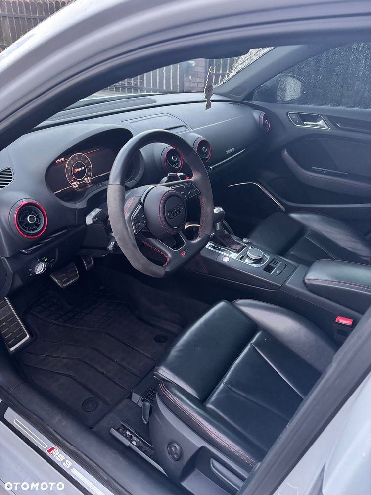 Audi RS3 Limousine TFSI Quattro Performance Edition S tronic - 12