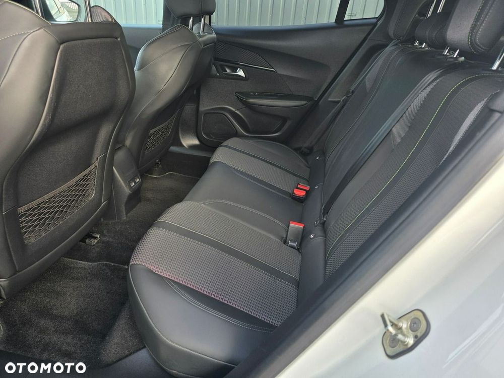 Peugeot 2008 1.2 PureTech GT Pack S&S EAT8 - 21