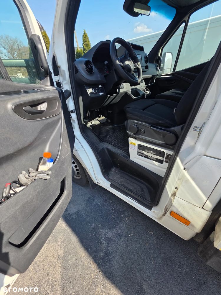 Mercedes-Benz Sprinter 519 - 32