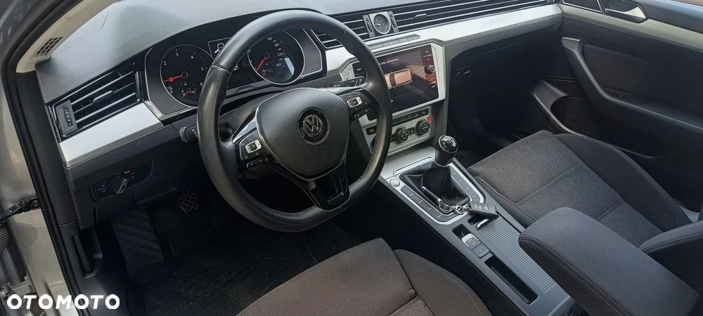 Volkswagen Passat 2.0 TDI (BlueMotion Technology) Highline - 7