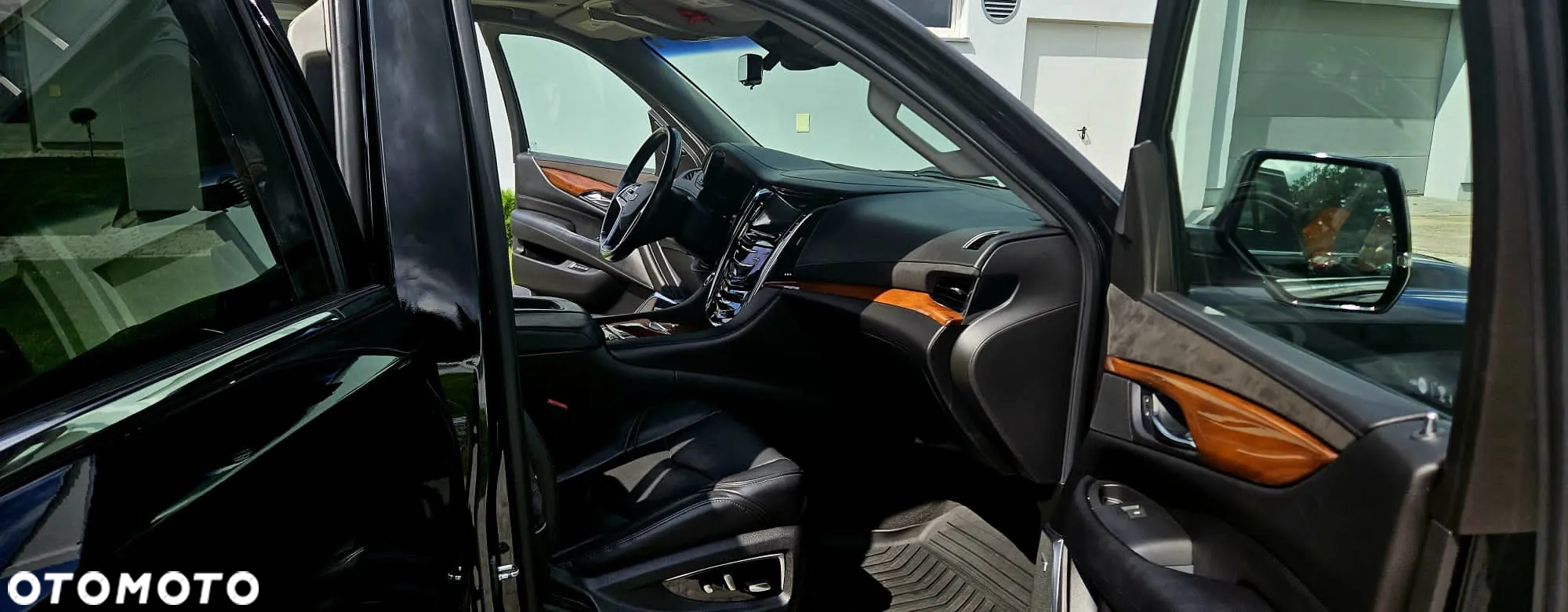 Cadillac Escalade - 10