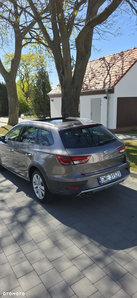 Seat Leon 2.0 TDI DPF Start&Stop DSG XCELLENCE - 4
