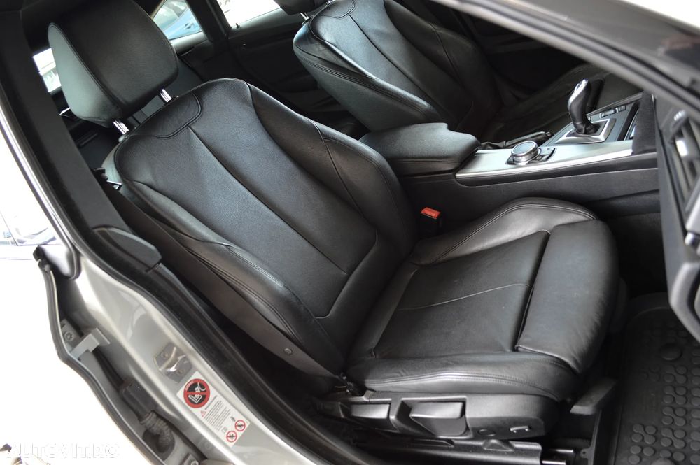 BMW Seria 3 320i Aut. M Sport - 28