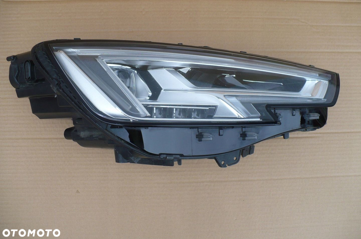 AUDI A4 B9 15-19R FULL LED - LAMPA PRZÓD PRAWA - 2
