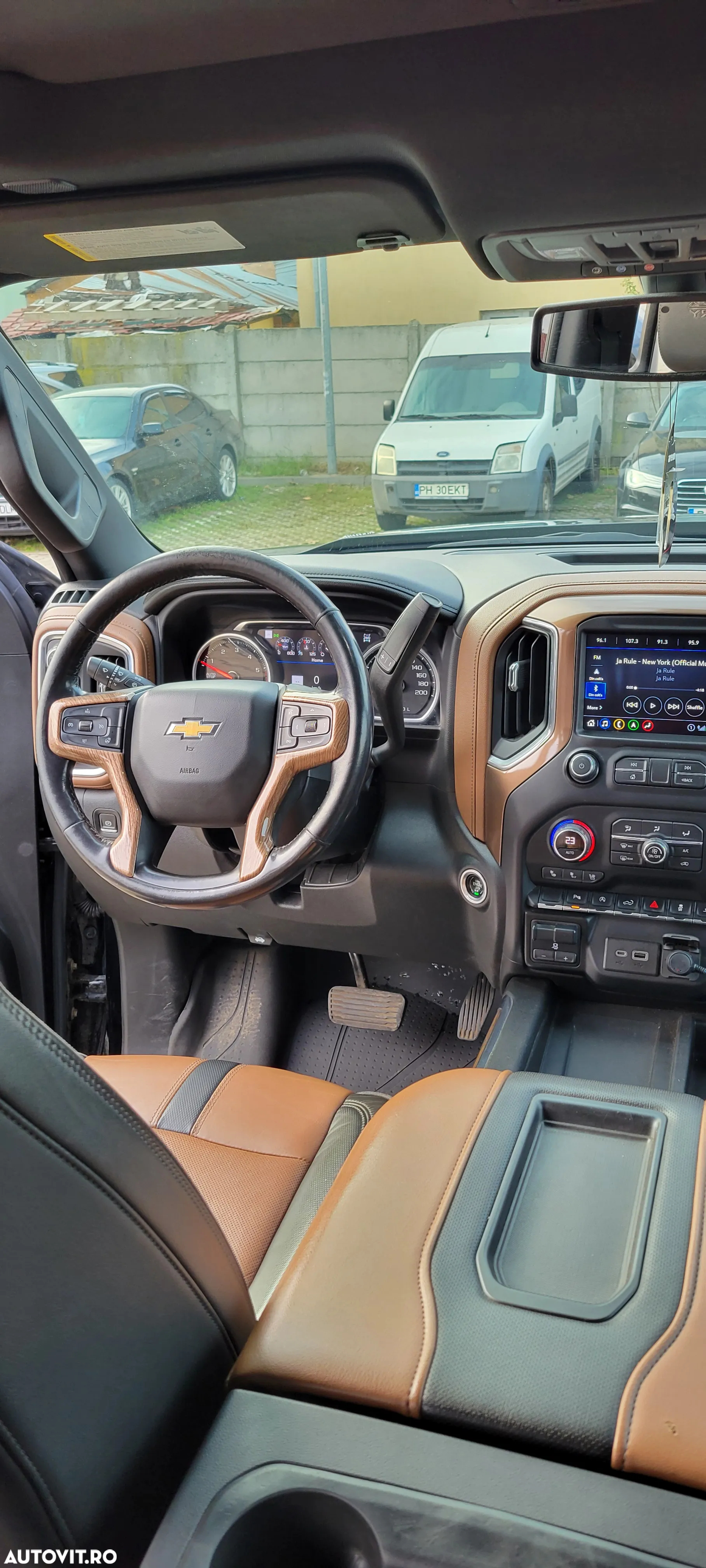 Chevrolet Silverado - 6