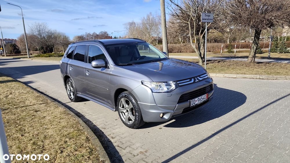 Mitsubishi Outlander 2.2 DI-D 4WD Automatik Diamant Edition+ - 29