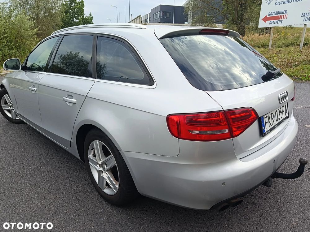 Audi A4 Avant - 4