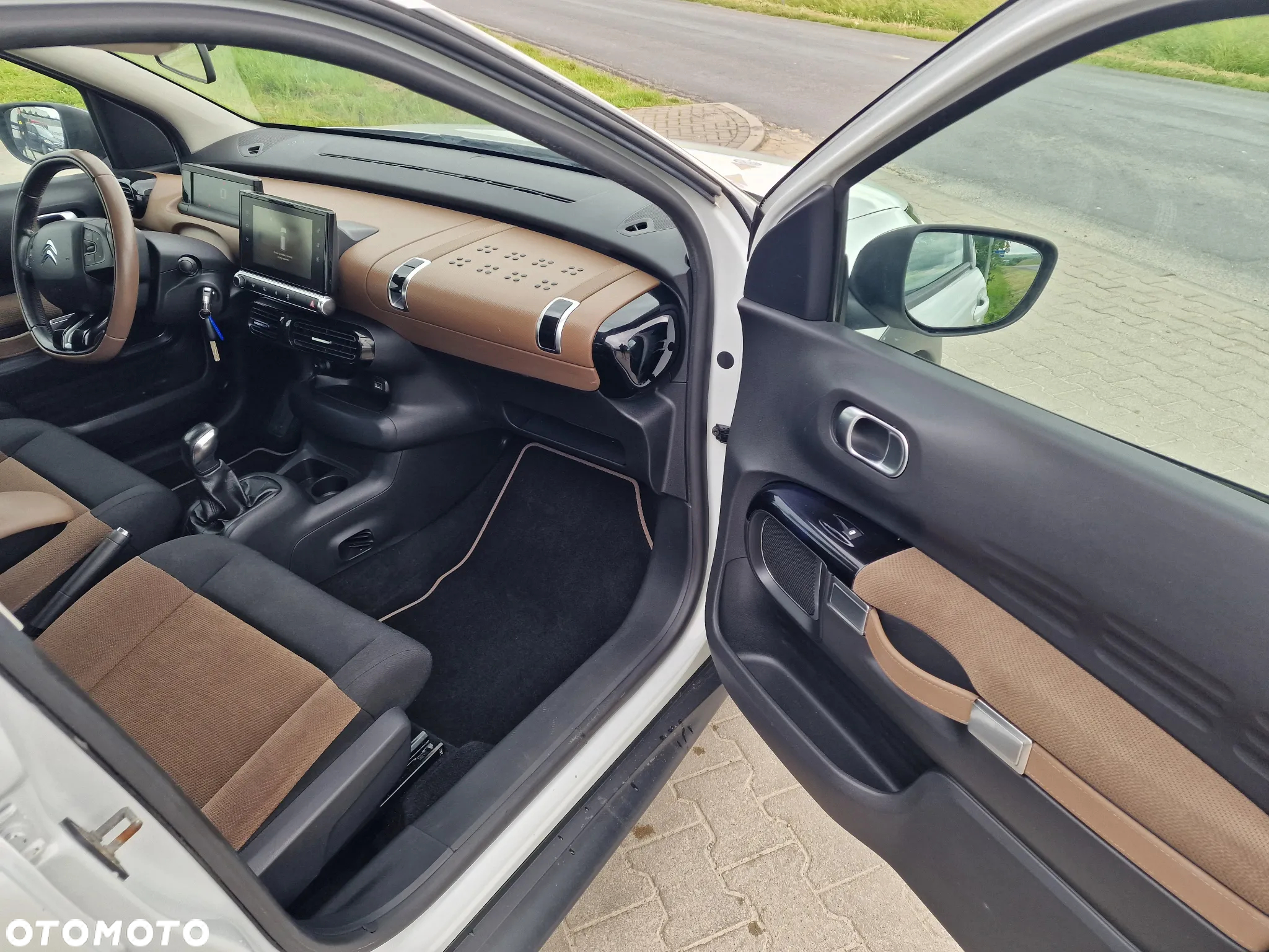 Citroën C4 Cactus 1.2 PureTech Shine Edition - 24
