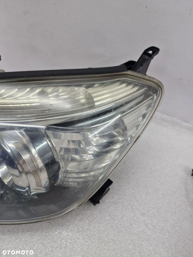 TOYOTA RAV-4 06- LEWA / PRAWA ZWYKŁA LAMPA PRZEDNIA PRZÓD , NR ICHIKOH 42-36 , NR AUKCJI LA478 - 20