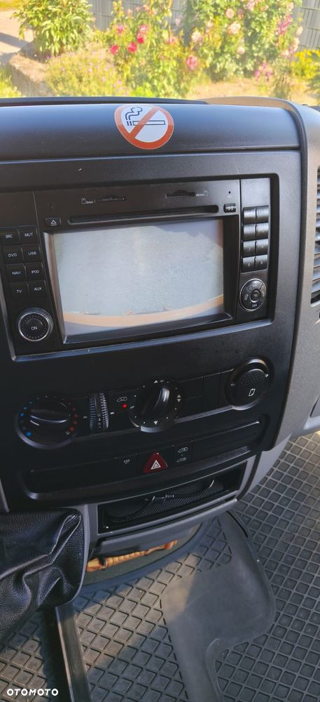 Mercedes-Benz 211 CDI (Model W906) - 15