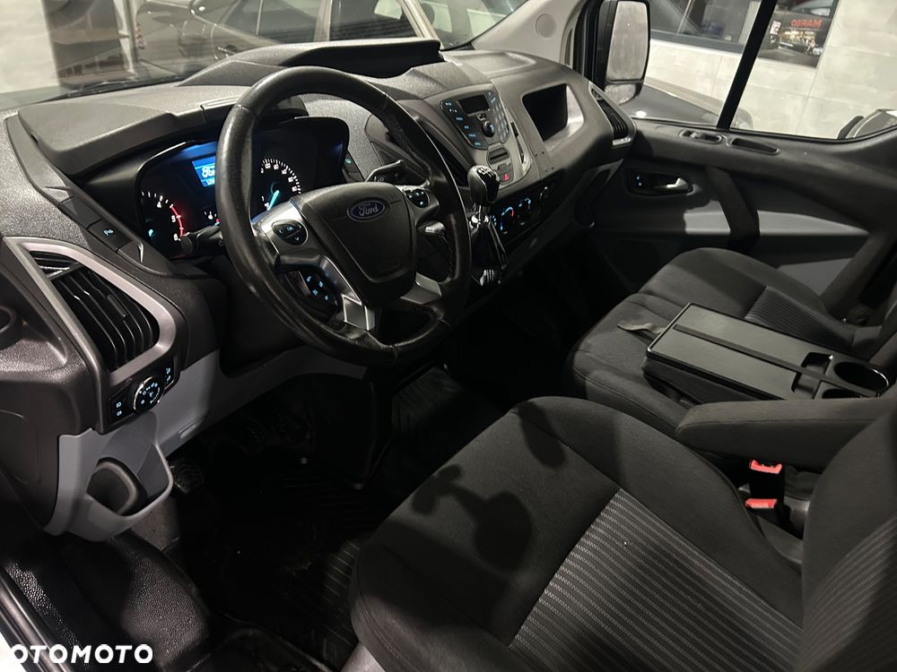 Ford Transit custon - 13