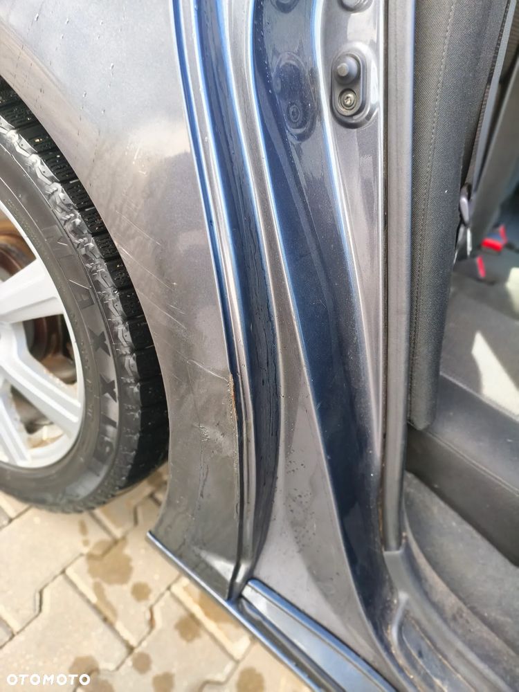 Toyota Avensis 1.8 VVT-i Luna - 8