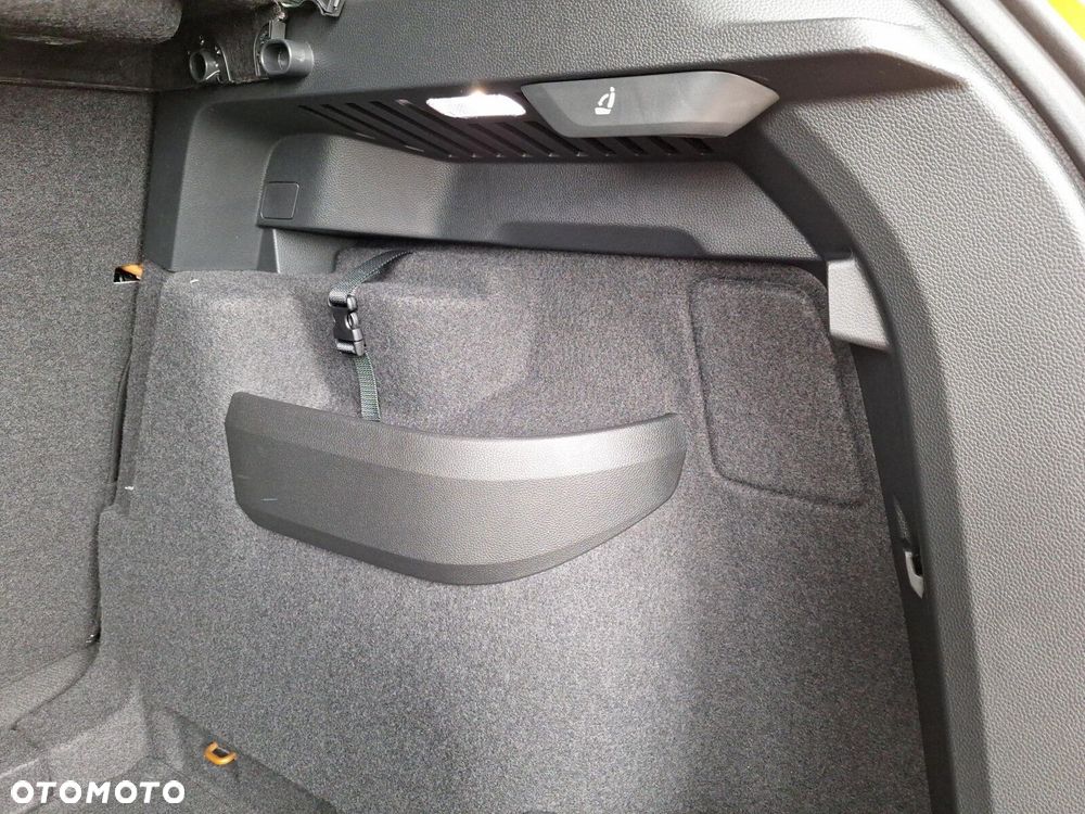 Skoda Karoq 1.5 TSI ACT Sportline DSG - 36