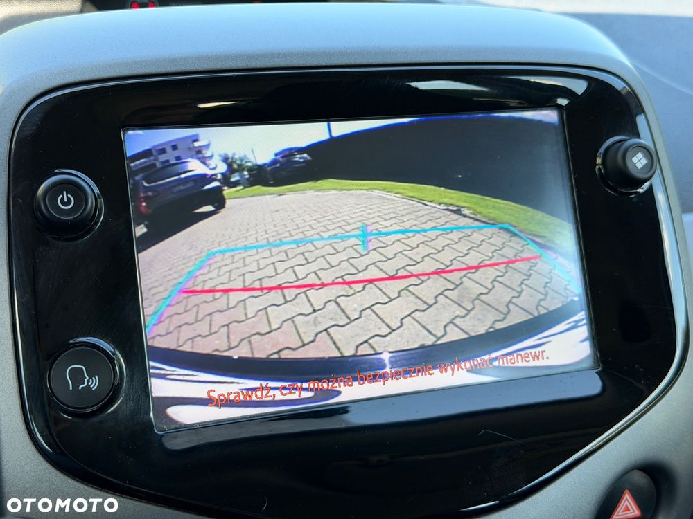 Toyota Aygo x-clusiv - 37