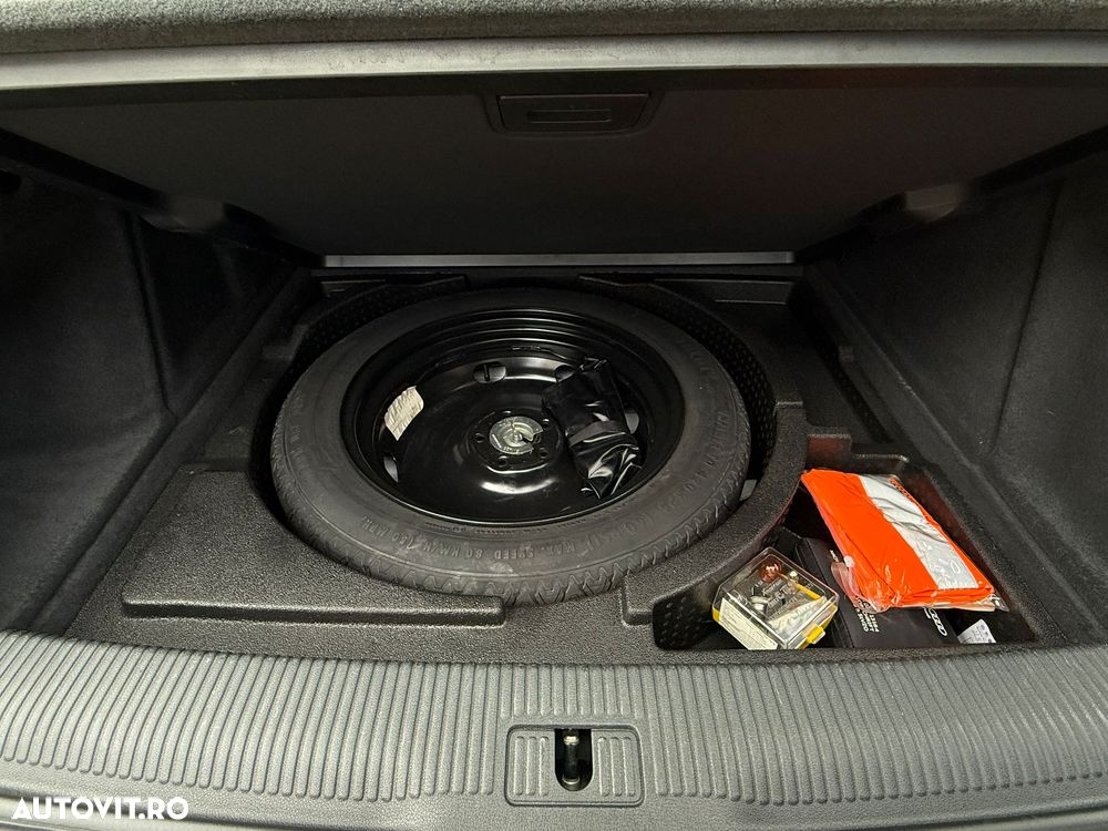 Audi Q3 2.0 TDI Quattro S tronic - 38