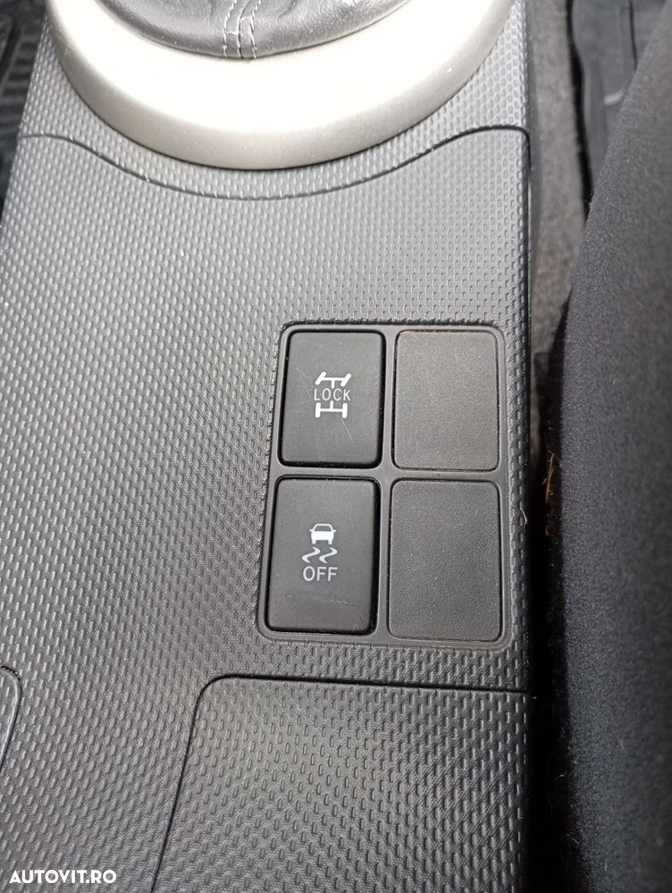 Toyota Urban Cruiser 1.4 AWD DPF Sol - 8